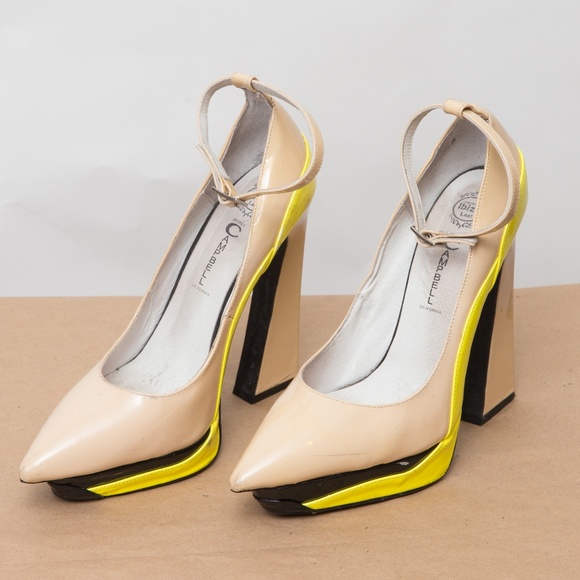 Jeffrey Campbell Shoes - Jeffrey Campbell High Heels Black and Yellow 7.5